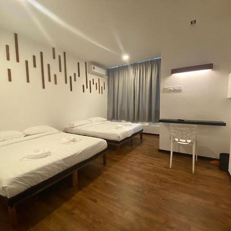 Kuching Hotel Extérieur photo